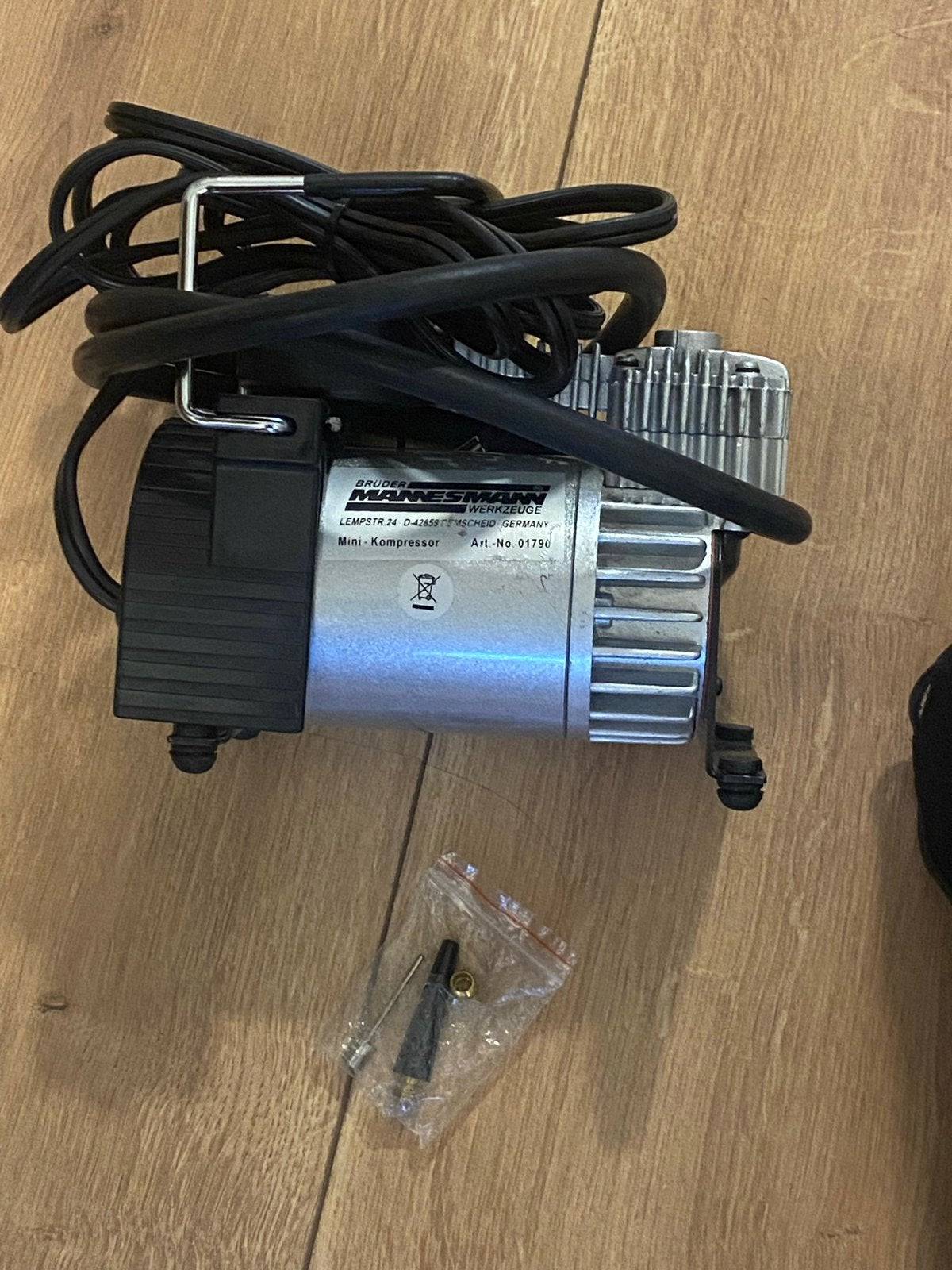 12V Compressor - Draagbare Luchtpomp voor Auto en Fiets, Ophalen, Gebruikt
