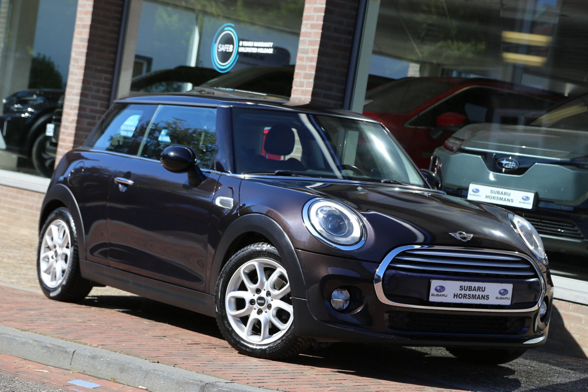 MINI 3-deurs 1.5 Cooper Chili Leer Schuifdak HuD LED, Auto's, 136 pk, Gebruikt, 4 stoelen, Leder