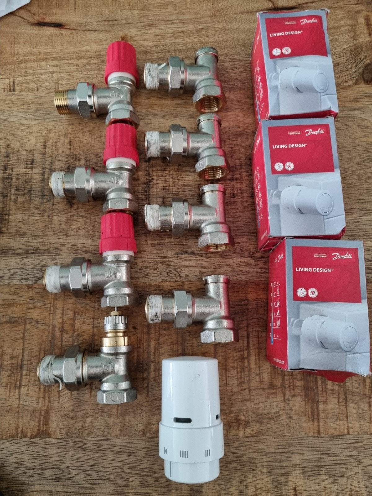 4x Danfoss thermostaatkranen nieuw, Doe-het-zelf en Verbouw, Minder dan 30 cm, Radiator, Nieuw, Minder dan 60 cm