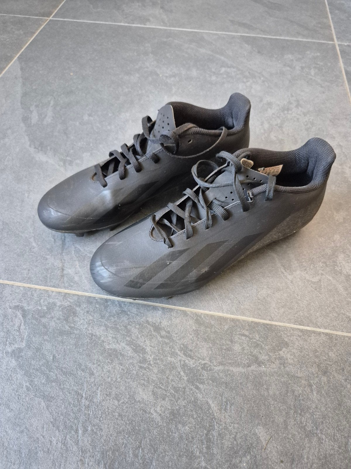 ADIDAS voetbalschoenen/ korfbalschoenen maat 40 2/3, Ophalen of Verzenden, Gebruikt, Schoenen