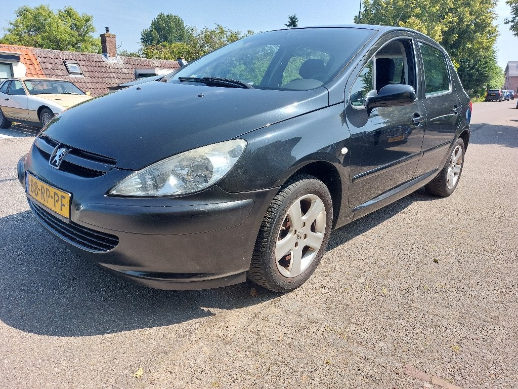 Peugeot 307 1.6 16V 5DR 2005 Zwart, Auto's, Peugeot, Voorwielaandrijving, Stof, Zwart, 4 cilinders