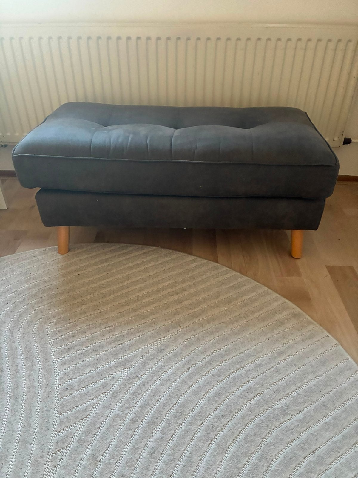 Antraciet Hocker - Comfortabel en Stijlvol, Huis en Inrichting, Ophalen, Zo goed als nieuw, 75 tot 100 cm, Stof