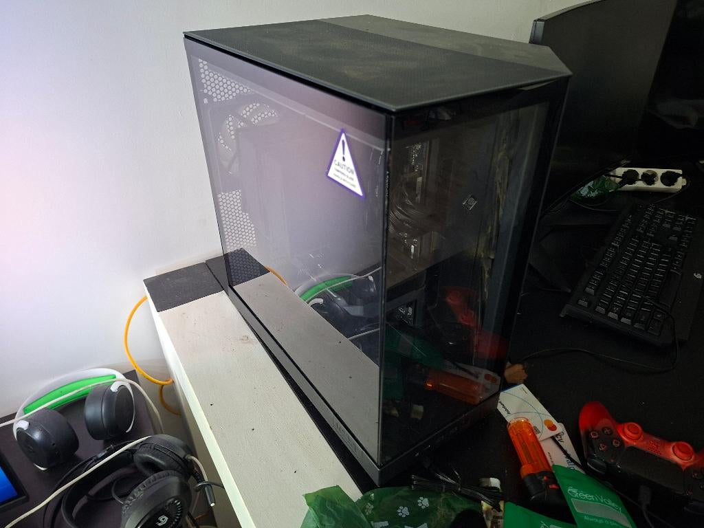 Gaming PC set — Ryzen 7 5800X / RX 9060 XT 16GB / 32GB RAM /, Overige genres, Virtual Reality, Ophalen of Verzenden, Zo goed als nieuw