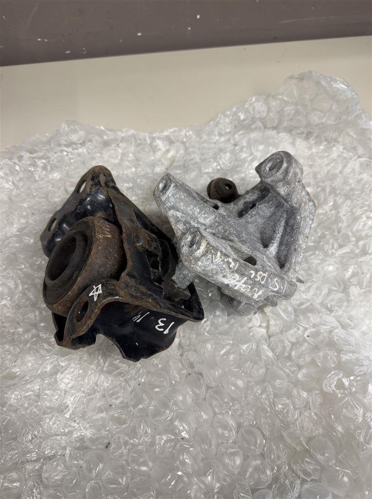 Nissan note 2013-2016 1.5 Dieselmotorsteun rechts em-8, Ophalen of Verzenden, Gebruikt