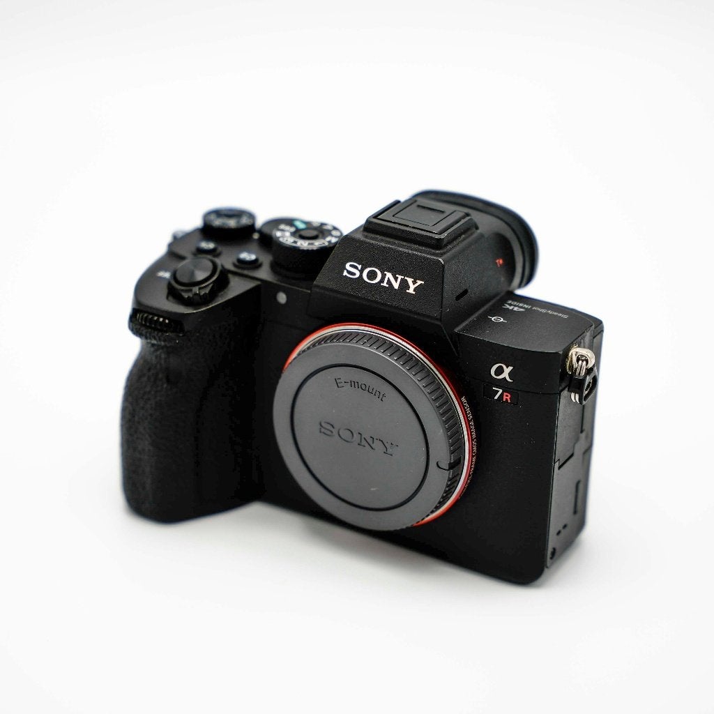 Sony A7R IV met 68.500 clicks, Audio, Tv en Foto, Fotocamera's Digitaal, Gebruikt, Handleiding, Ophalen of Verzenden, Sony