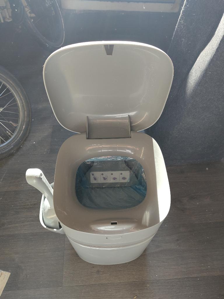 Litter Genie, Ophalen, Gebruikt