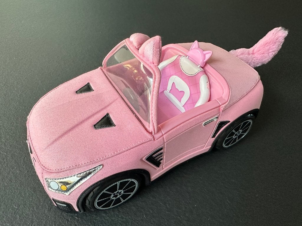 Roze Barbie auto met kattenstaart en oren, Ophalen of Verzenden, Zo goed als nieuw, Barbie