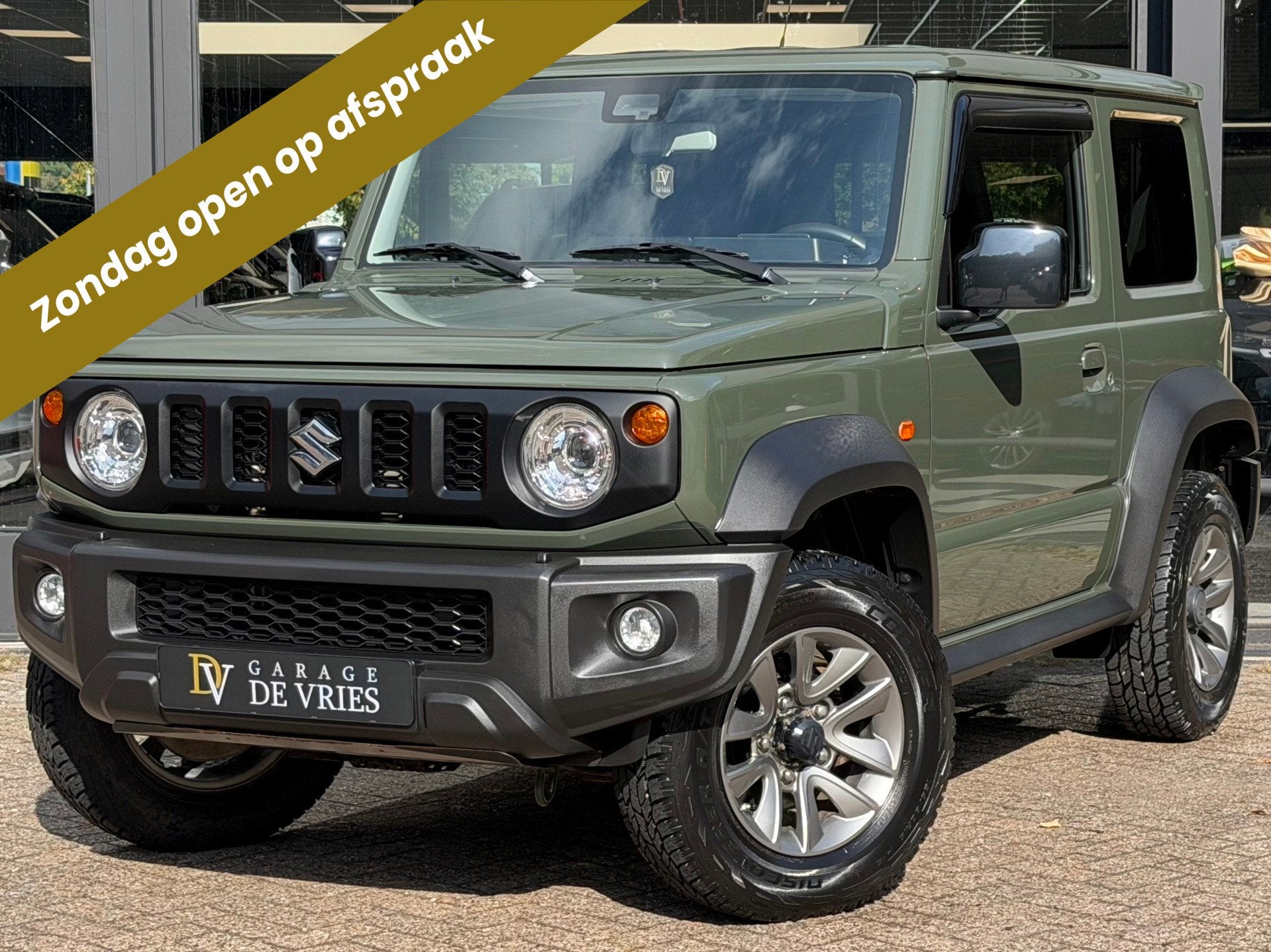 Suzuki Jimny 1.5 Stijl Automaat AllGrip 4x4 Navi Camera Crui, Automaat, Dealer onderhouden, Gebruikt, Zwart