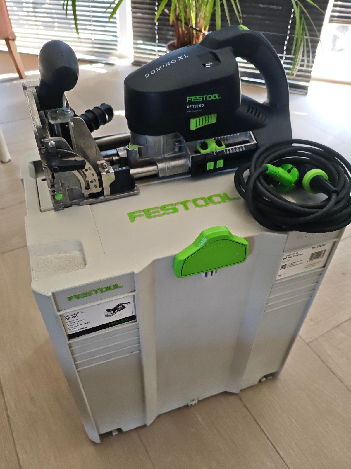 Festool DOMINO XL DF 700 EQ - Zeer goede staat, Doe-het-zelf en Verbouw, Gereedschap | Freesmachines, Ophalen, Elektrisch