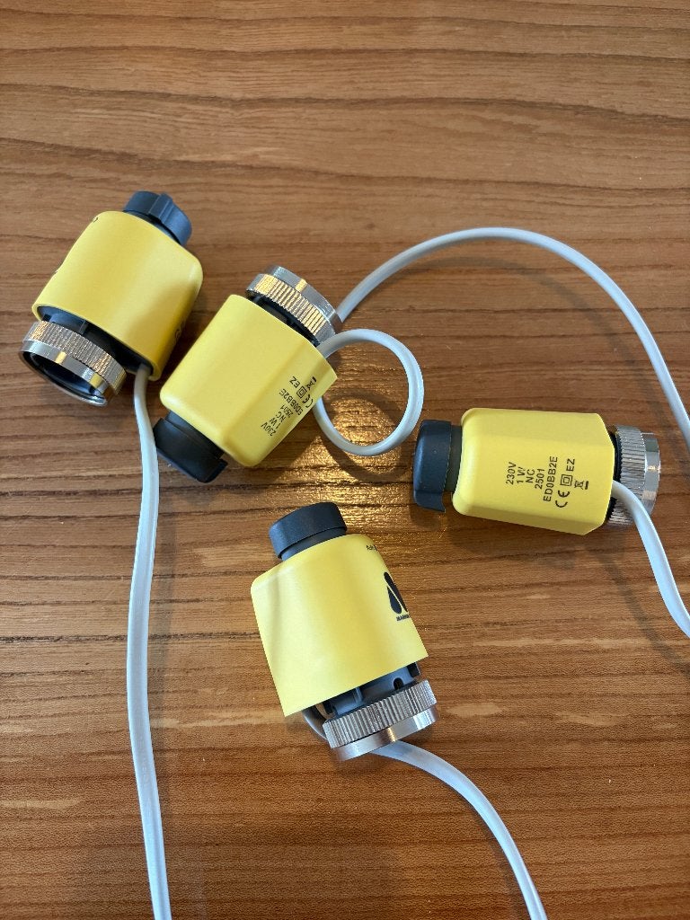Vloerverwaming actuator magnum 4x, Thermostaat, Minder dan 30 cm, Minder dan 60 cm, Ophalen of Verzenden