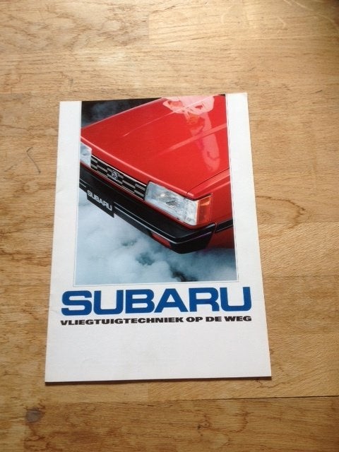 Subaru Vliegtuigtechniek op de Weg - Originele Brochure  NL, Boeken, Gelezen, Algemeen, Ophalen of Verzenden, Subaru