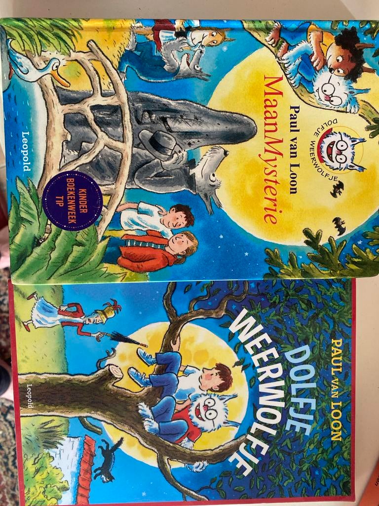 Dolfje Weerwolfje & MaanMysterie - Paul van Loon (2 boeken), Boeken, Ophalen of Verzenden, Zo goed als nieuw, Fictie algemeen