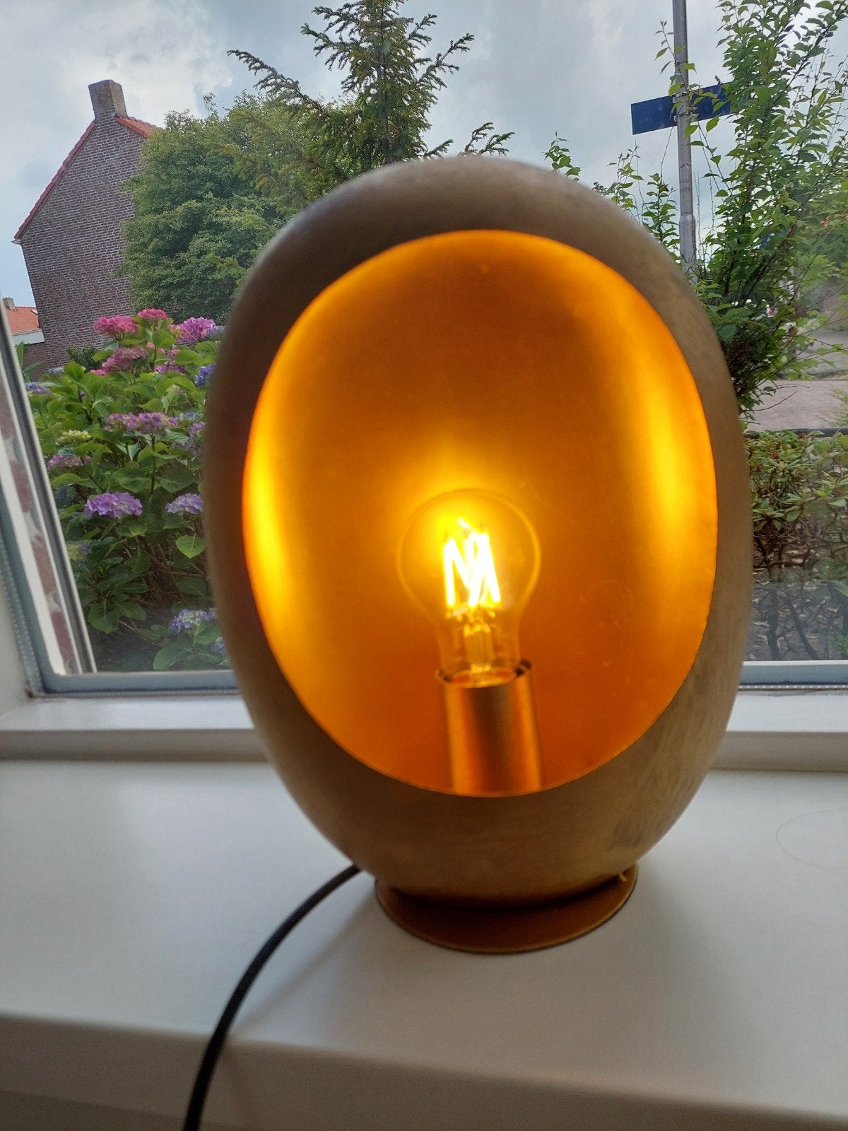 Moderne ovale tafellamp, goudkleurig - 30x29 cm, Ophalen of Verzenden
