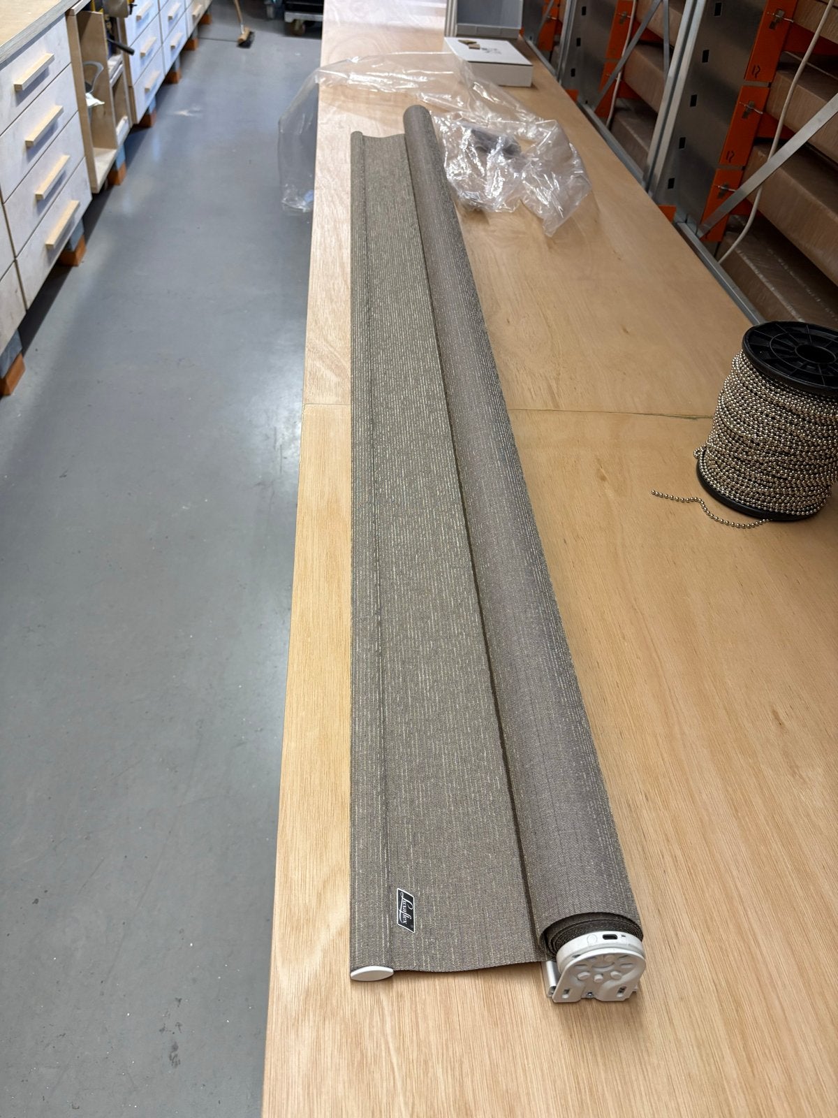 LUXAFLEX Rolgordijn met Powerview motor - GRATIS Aalsmeer, Ophalen, Gebruikt, Bruin, 150 tot 200 cm