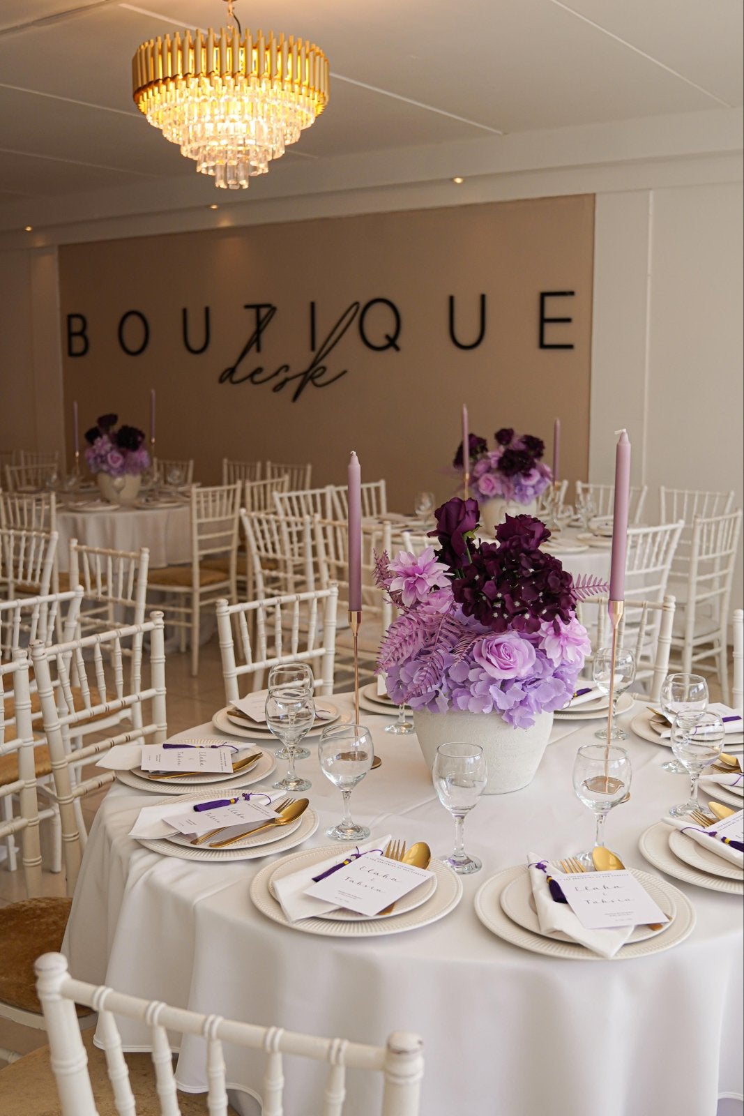 Elegante Tafeldecoratie voor Speciale Gelegenheden, Huis en Inrichting, Ophalen of Verzenden, Zo goed als nieuw, Modern, Paars