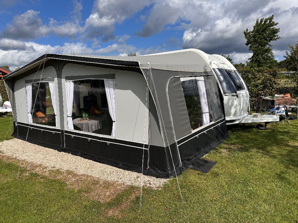 Hobby 495 UL De Luxe Edition 2018 Mover + Voortent + Luifel, Rondzit, Hobby, Luifel, Particulier