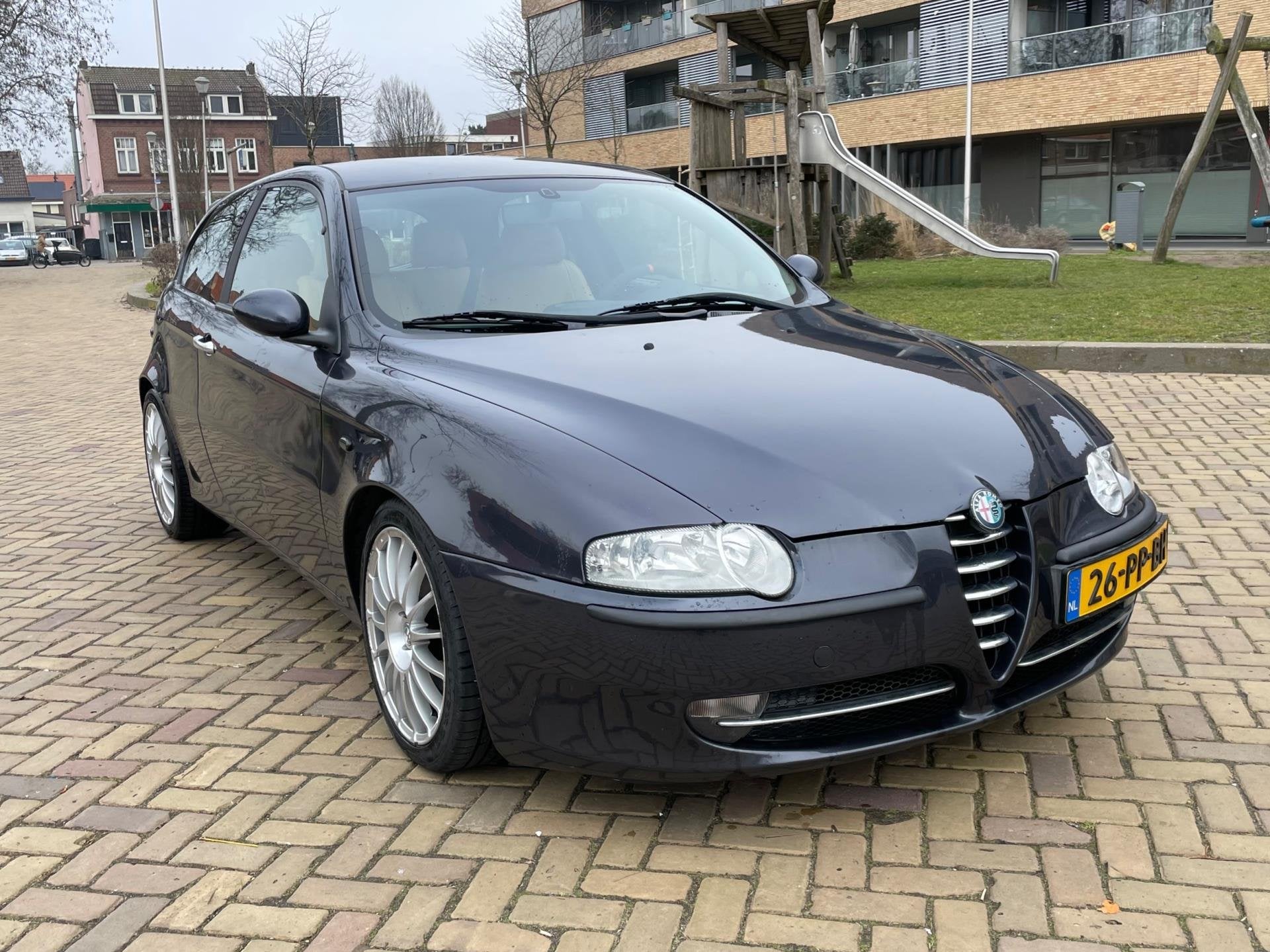 Alfa Romeo 147 1.6 T.Spark Lusso, 3drs, Airco, CarPlay, Cam,, Voorwielaandrijving, Gebruikt, 4 cilinders, 1165 kg