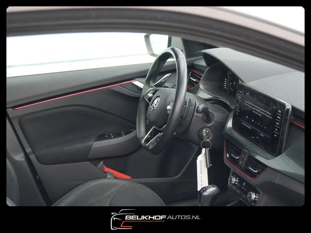 Skoda Scala 1.0 TSI Sport Business Virtual Dash € 13.450,0, Automaat, Gebruikt, Euro 6, 620 kg