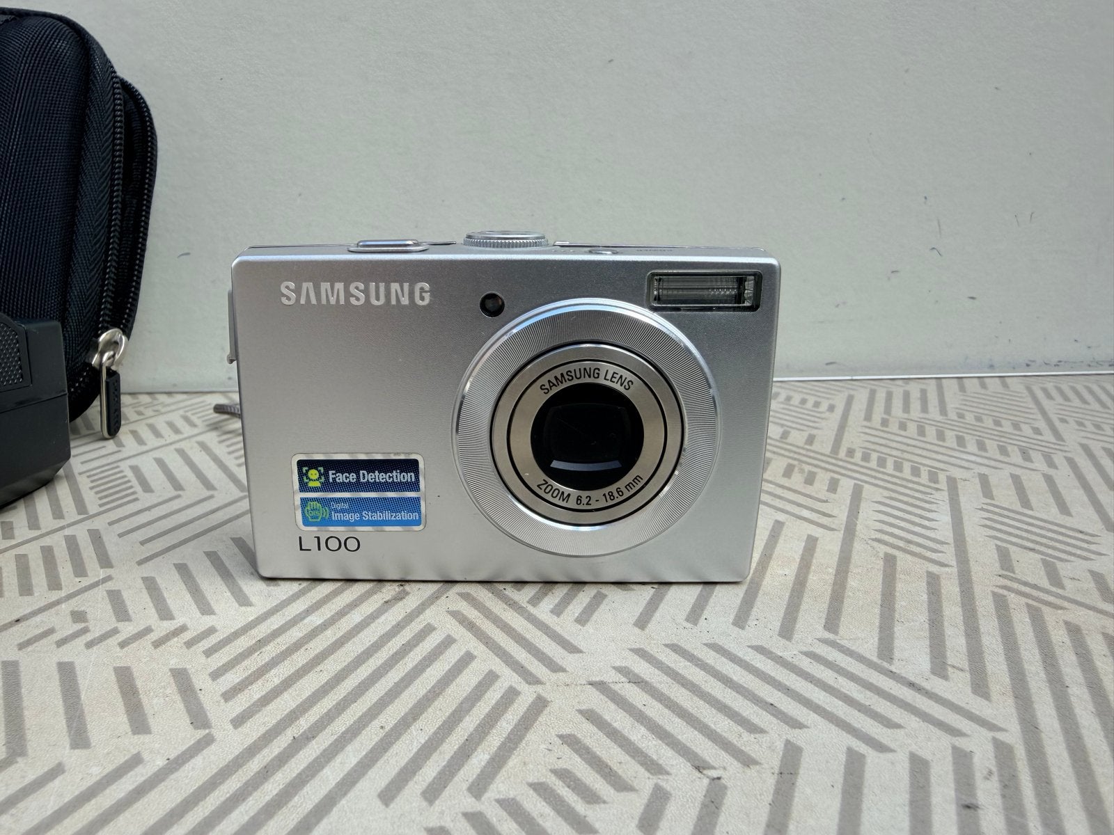 Samsung L100 Compactcamera met 8.2 Megapixels, Ingebouwde flitser, Gebruikt, Ophalen of Verzenden, Compactcamera