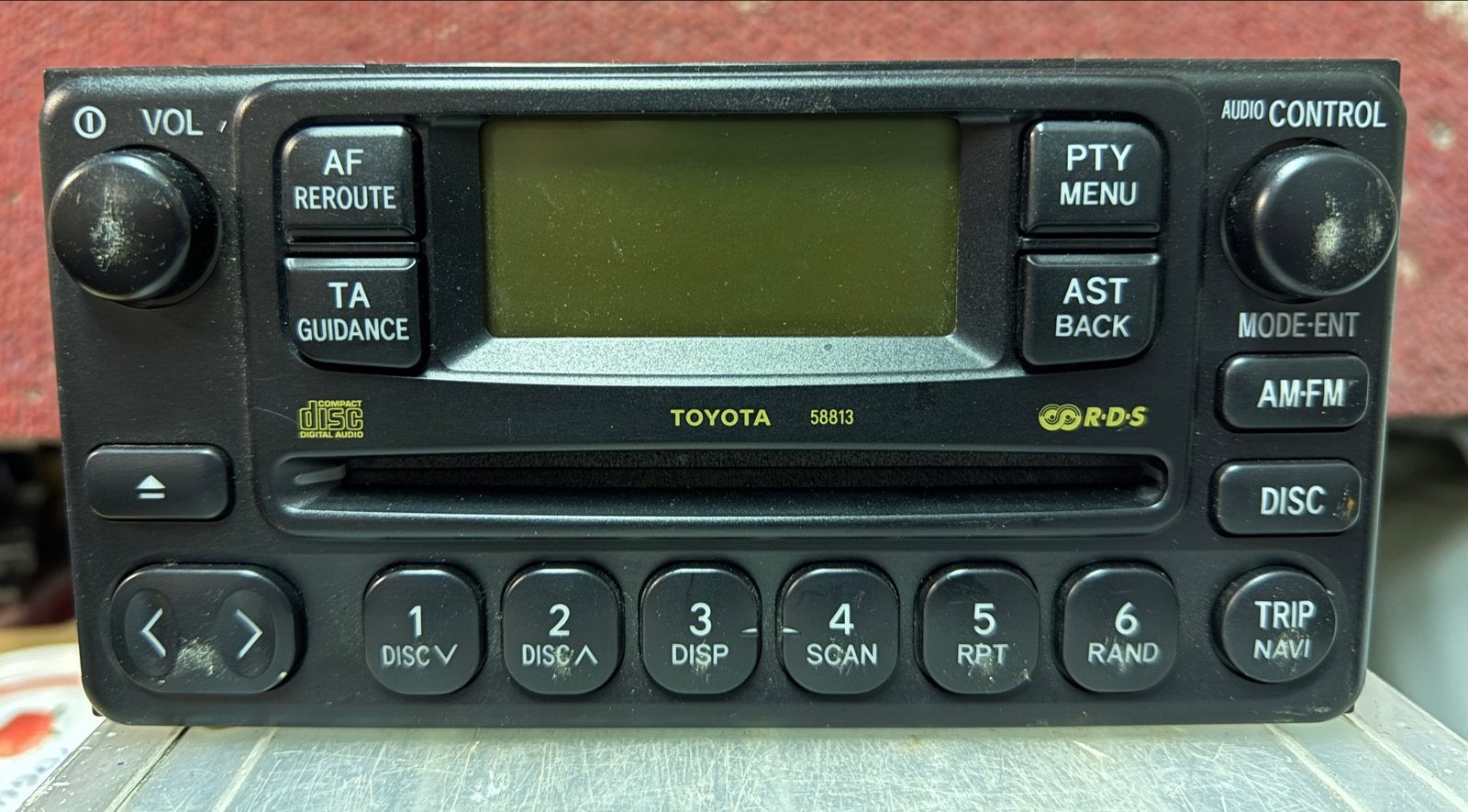 Toyota Avensis Autoradio met CD-speler en stuurwielbediening, Auto diversen, Ophalen of Verzenden, Gebruikt