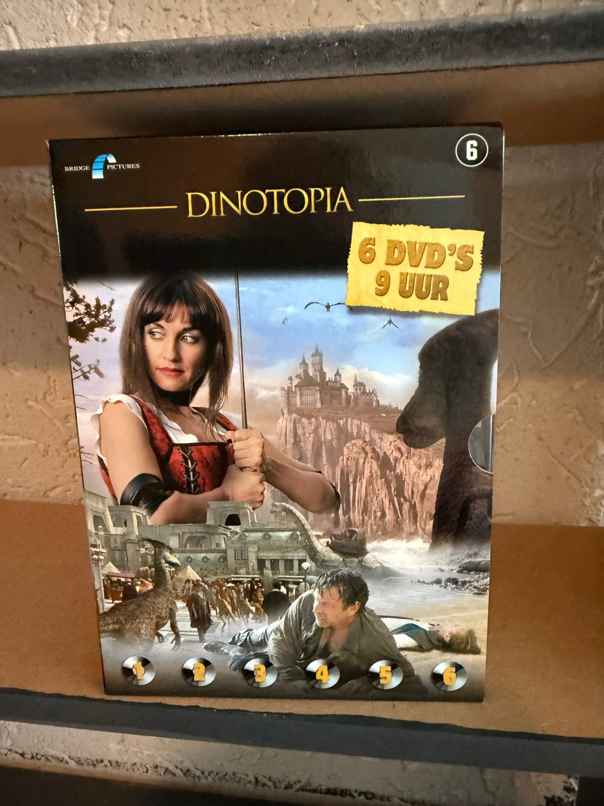 Dinotopia - Complete Serie (6 DVD's), Vanaf 6 jaar, Ophalen of Verzenden, Zo goed als nieuw, Inclusief doosje