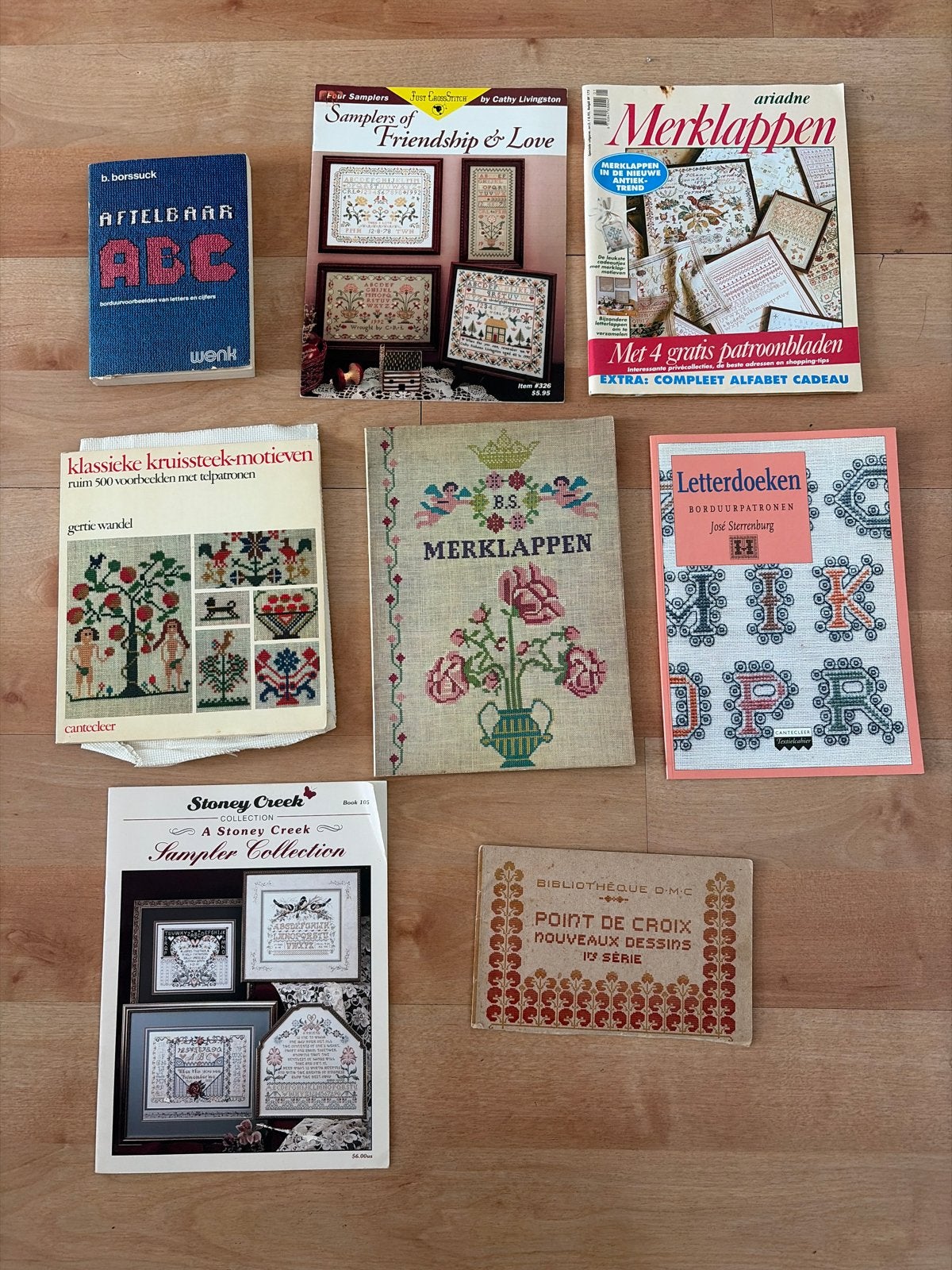 Collectie borduurpatronen en merklappen boeken, Ophalen of Verzenden, Gebruikt, Handborduren, Patroon
