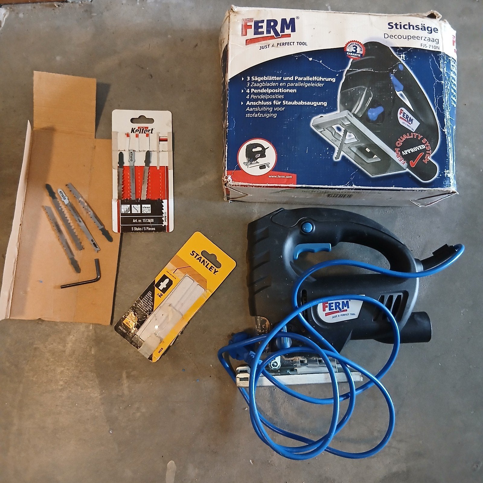 Ferm Decoupeerzaag FJS-710N met accessoires, Ophalen of Verzenden, Gebruikt, Decoupeerzaag, Ferm