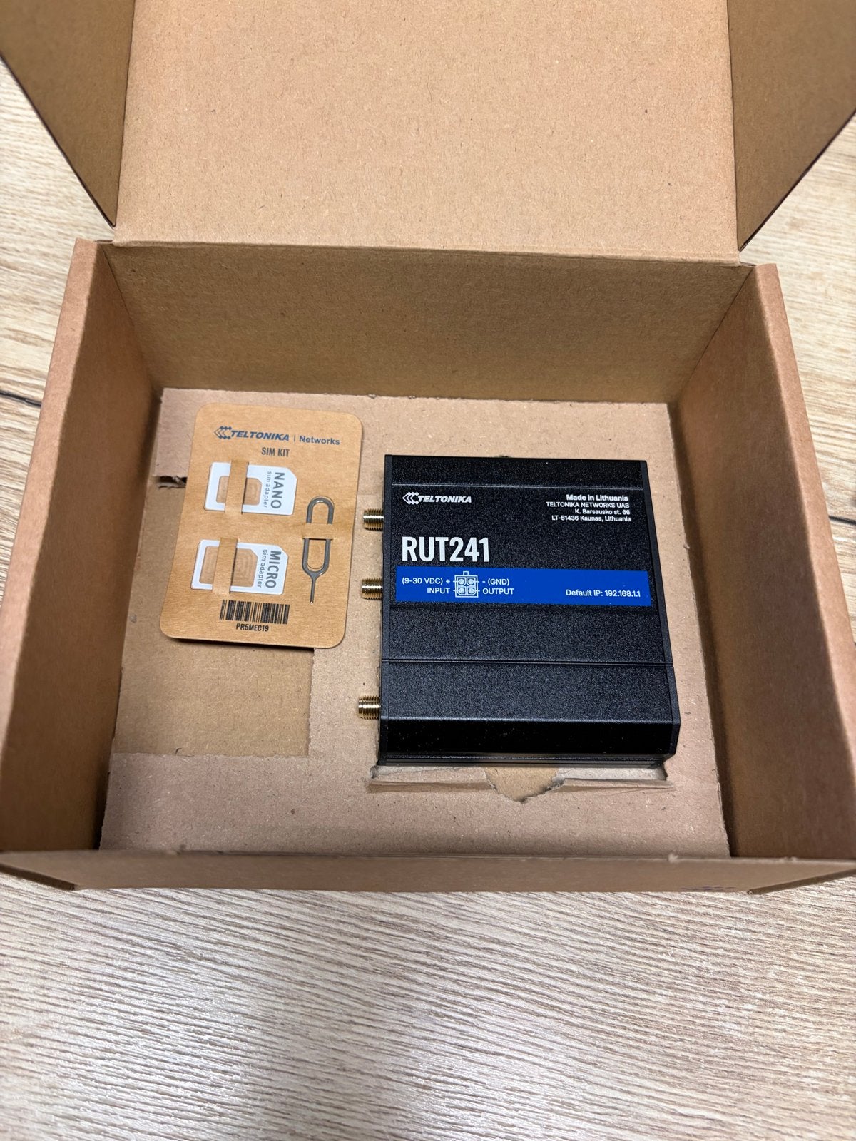 20 maal Teltonika RUT241 4G Router Nieuw in doos, Computers en Software, Ophalen of Verzenden, Nieuw, Router met modem