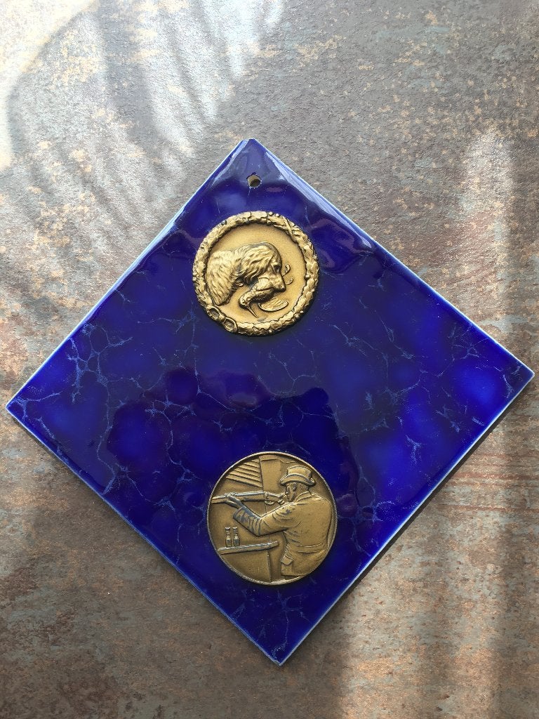 Wand tegel, waarschijnlijk van een schutterij, Ophalen, Gebruikt, 15 cm, Steen/keramiek