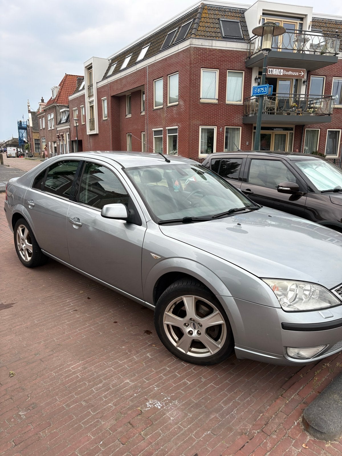 Ford Mondeo 1.8 16V 92KW HB 2005 Grijs, Auto's, 125 pk, 4 cilinders, Mondeo, Origineel Nederlands