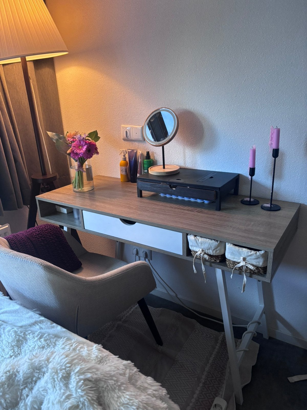 Desk and chair, Huis en Inrichting, Bureaus, Ophalen, Gebruikt, 120 cm, Met lades