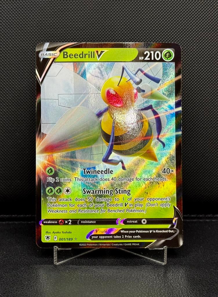 Beedrill V 001/189 Astral Radiance NM, Ophalen of Verzenden, Zo goed als nieuw