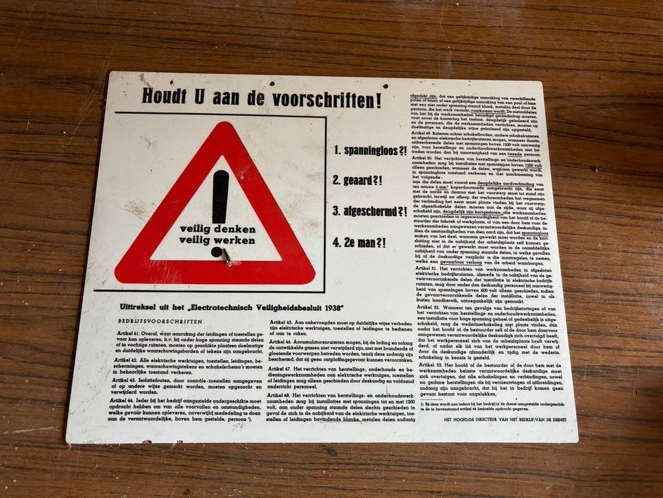 Vintage Veiligheidsbesluit 1938 Reclamebord, Verzamelen, Merken en Reclamevoorwerpen, Ophalen, Gebruikt, Reclamebord
