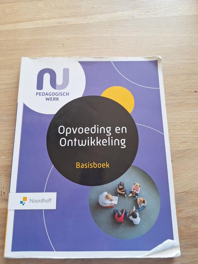 Opvoeding en Ontwikkeling Basisboek en profielboek, Boeken, Gelezen, Ophalen of Verzenden, MBO, Noordhoff Uitgevers