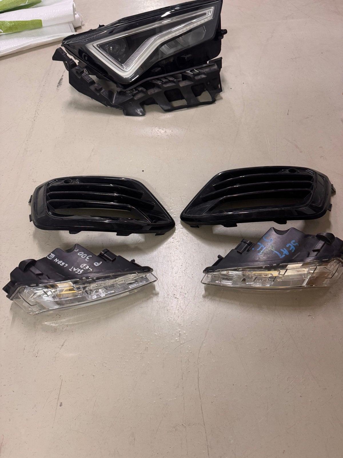 Seat Ateca Cupra mistlampen en bochtverlichting, Ophalen, Gebruikt, Seat