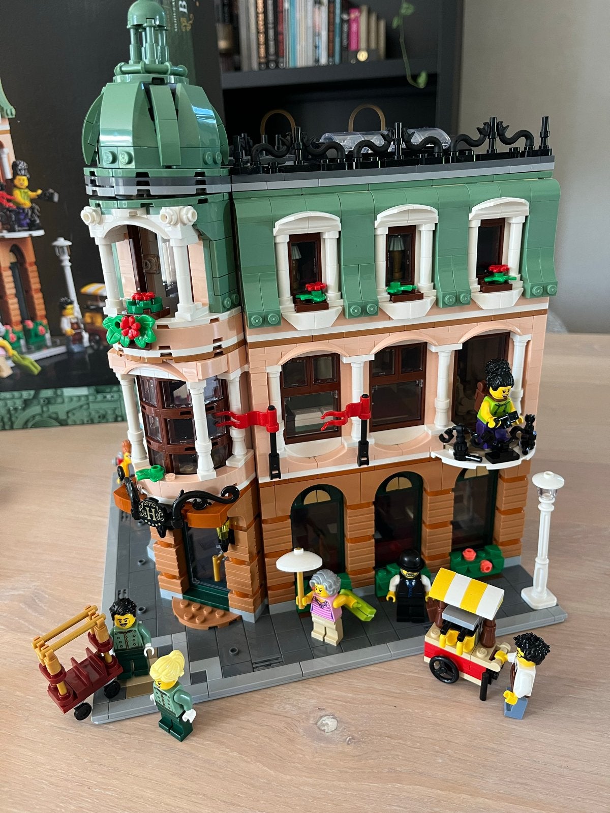 LEGO Boutique Hotel 10297 - Zo goed als nieuw, Ophalen of Verzenden, Zo goed als nieuw, Overige merken