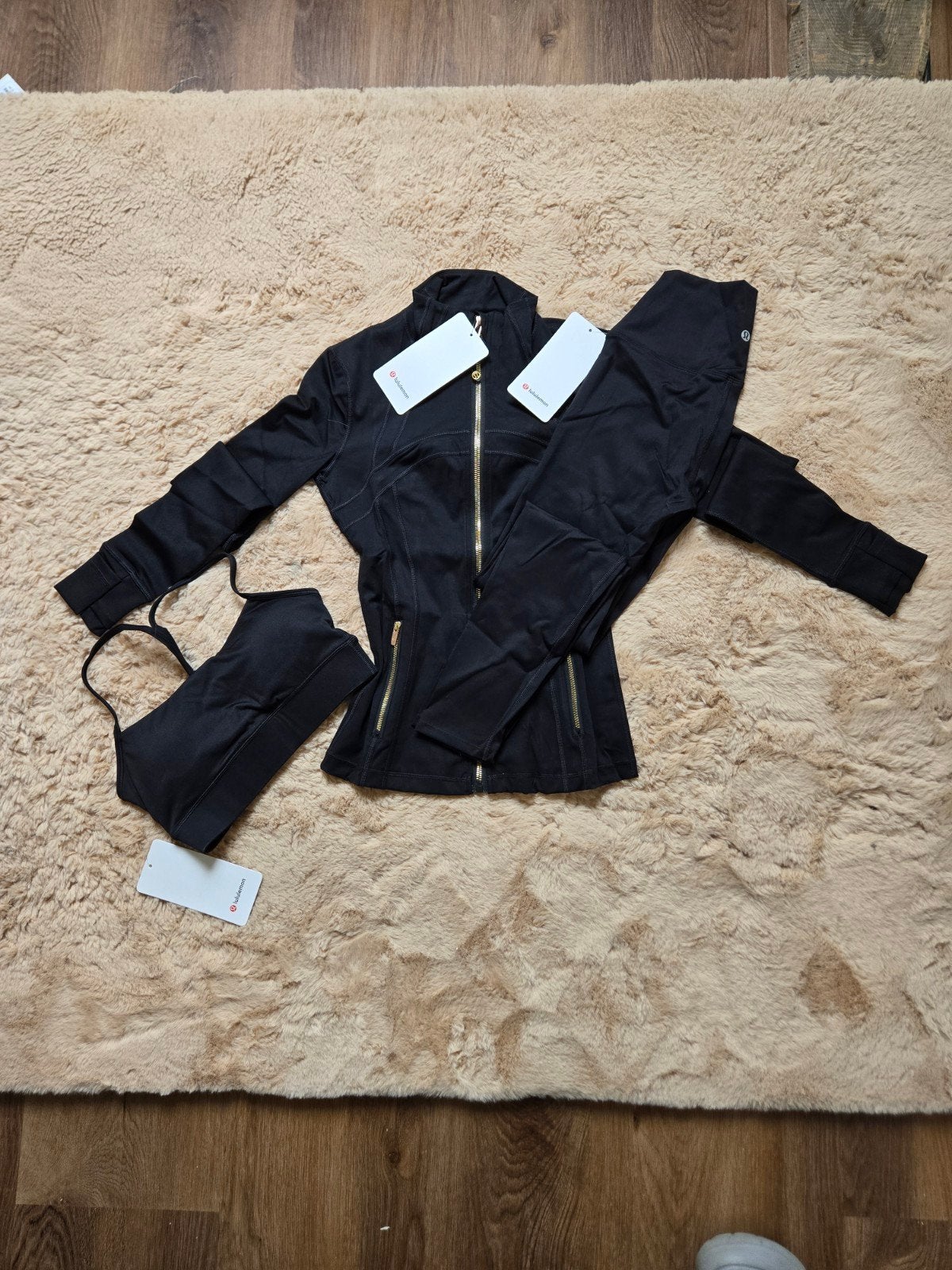 Lululemon Yoga Set Zwart met Gouden Accenten, Zwart, Ophalen of Verzenden, Zo goed als nieuw, Yoga