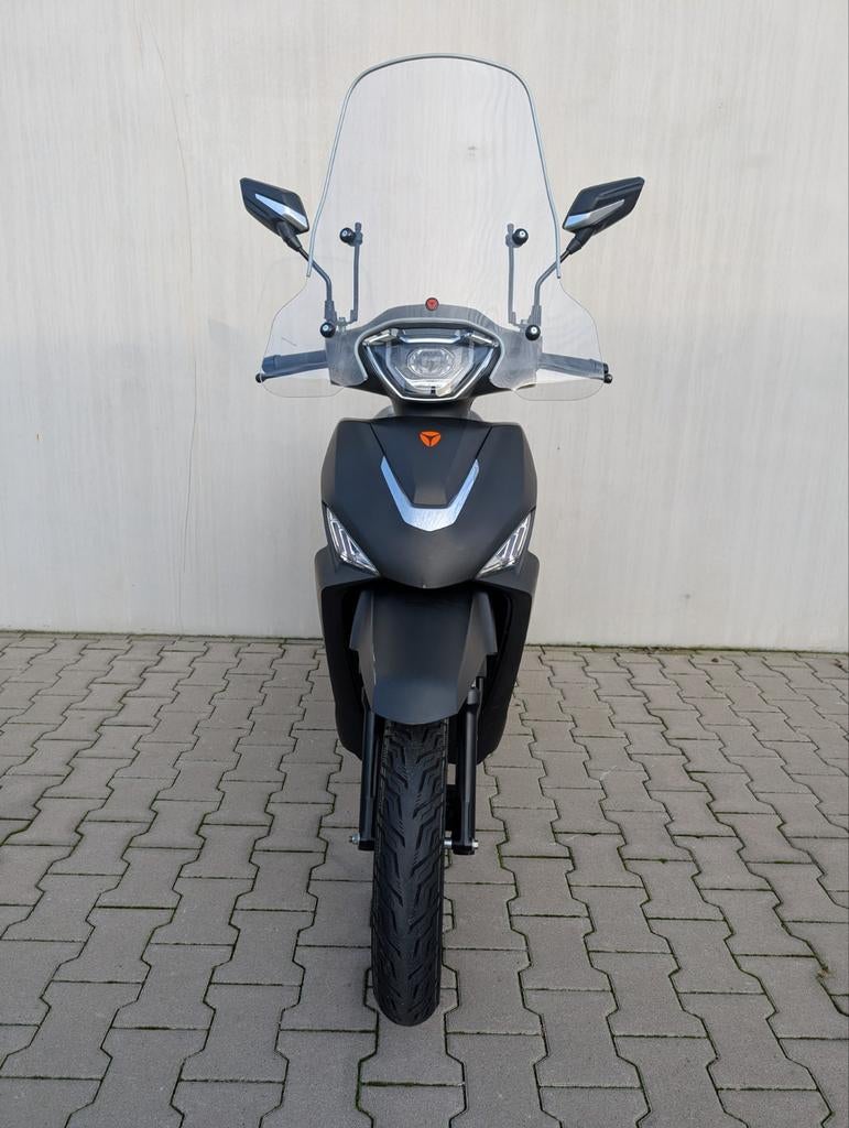 Yadea VoltGuard - Mat Zwart - Hoog Windscherm - 2025, Fietsen en Brommers, Scooters | Overige merken, Gebruikt, Yadea voltguard
