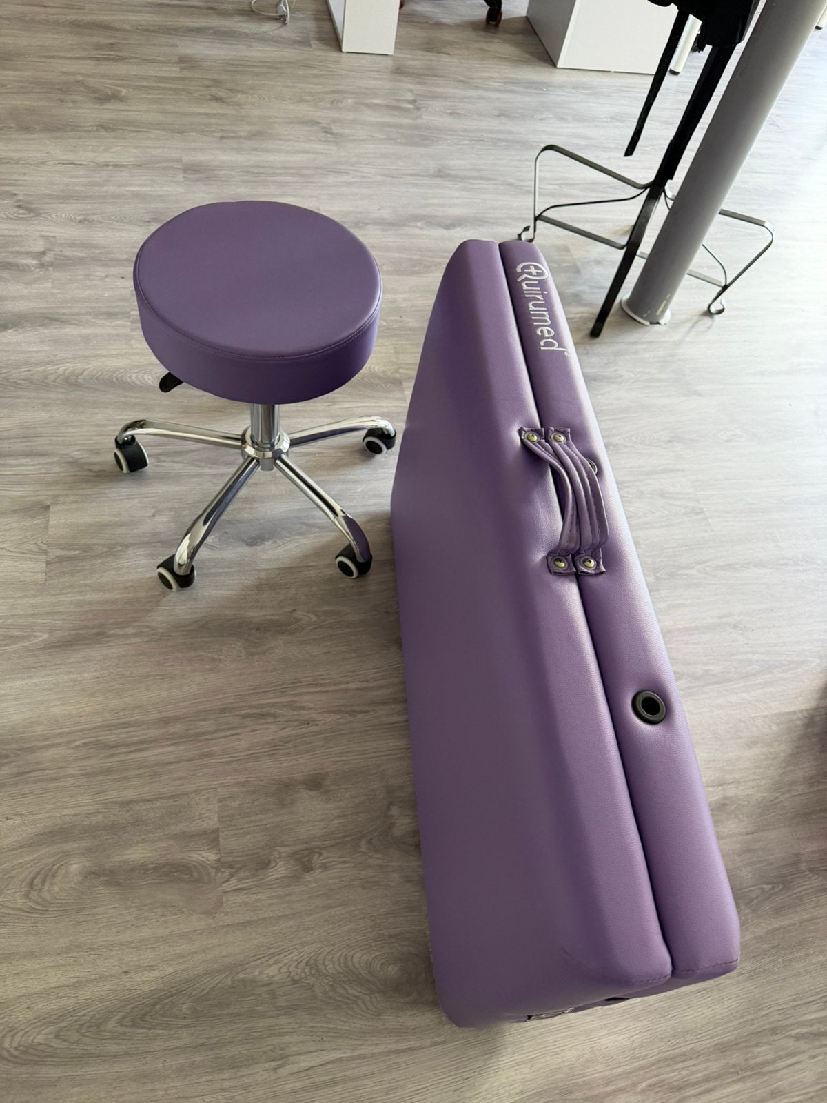 Quirumed massagetafel en ronde tambouretstoel, Diensten en Vakmensen, Ontspanningsmassage