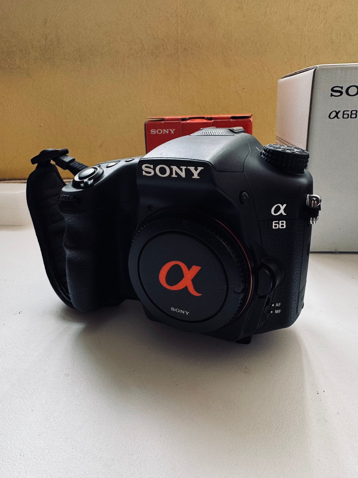 Sony Alpha a68 Spiegelreflexcamera met Tamron 18-250mm lens, Ophalen, Spiegelreflex, Zo goed als nieuw, Sony