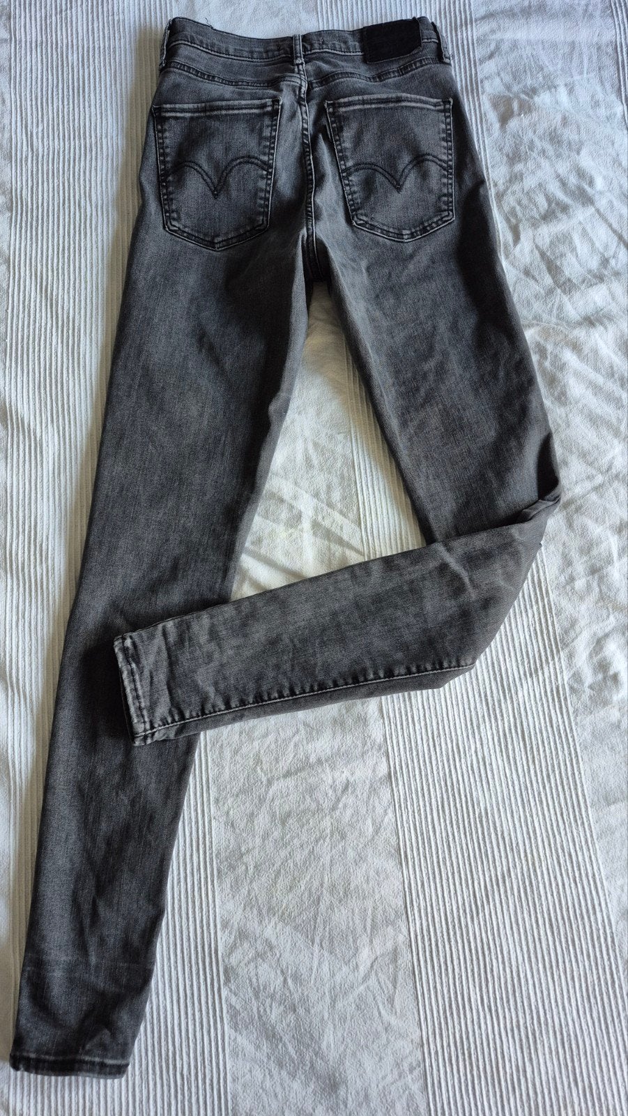 Levi's Mile High Super Skinny Jeans - Maat 29, Kleding | Dames, Ophalen of Verzenden, W28 - W29 (confectie 36), Grijs, Gedragen