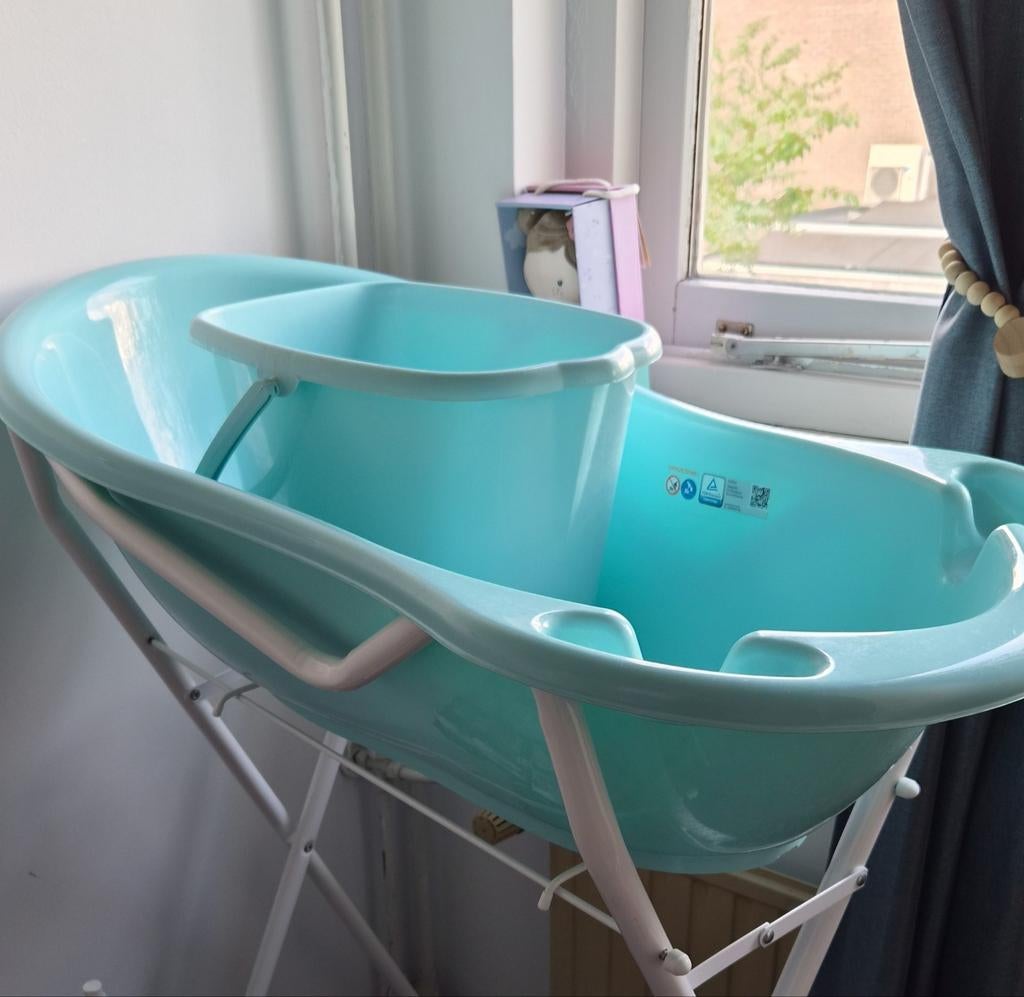 Babybadje met standaard - Zo goed als nieuw, Overige merken, Ophalen of Verzenden, Zo goed als nieuw, Badje