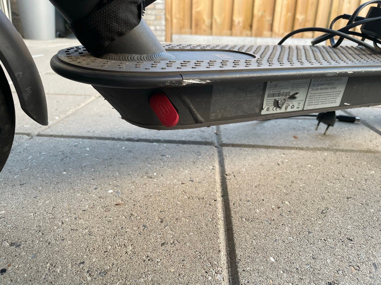 Xiaomi iscooter met lader en acrsories, Fietsen en Brommers, Ophalen, Zo goed als nieuw, Elektrische step (E-scooter)