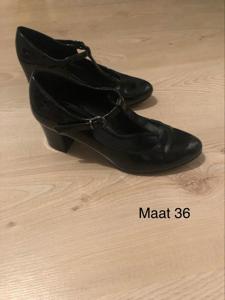 Zwarte pumps met bandje - Maat 36, Ophalen of Verzenden, Zo goed als nieuw, Zwart, Pumps