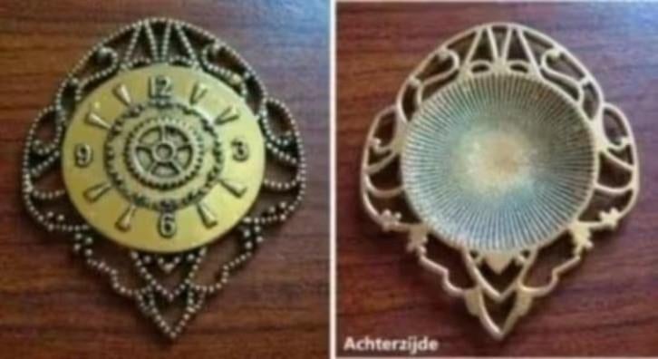 Hanger in horlogevorm., Verzenden, Zo goed als nieuw, Goud, Overige materialen