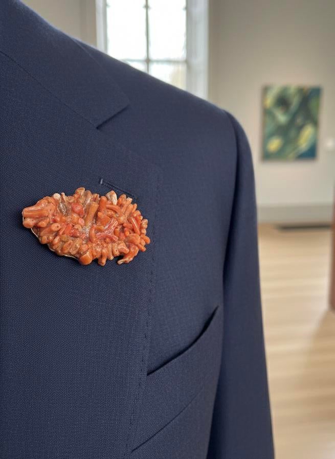 Prachtige vintage bloedkoraal broche, Ophalen of Verzenden, Zo goed als nieuw, Overige materialen