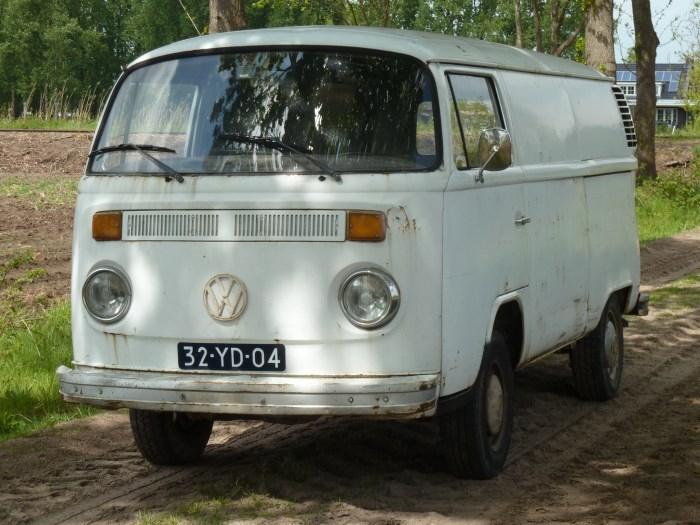Volkswagen 1976 - T2B panel van, Achterwielaandrijving, 4 cilinders, Handgeschakeld, Particulier
