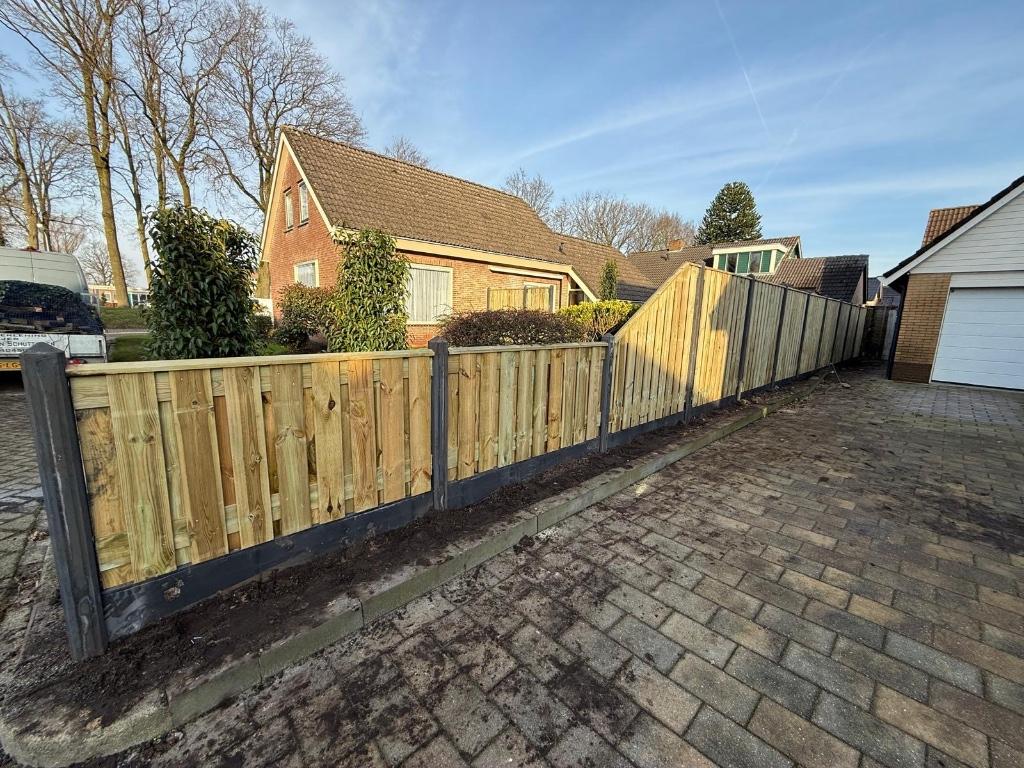 Hout-beton schuttingen, Gratis offerte!, Ophalen, Minder dan 3 meter, Nieuw, Dienstverlening Entjes