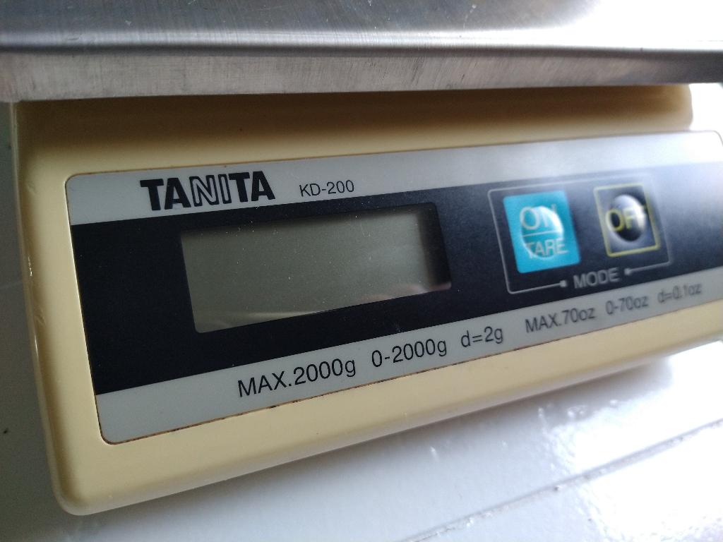 Tanita keukenweegschaal, Witgoed en Apparatuur, Weegschalen, Keukenweegschaal, 1 tot 500 gram, Ophalen of Verzenden, Digitaal