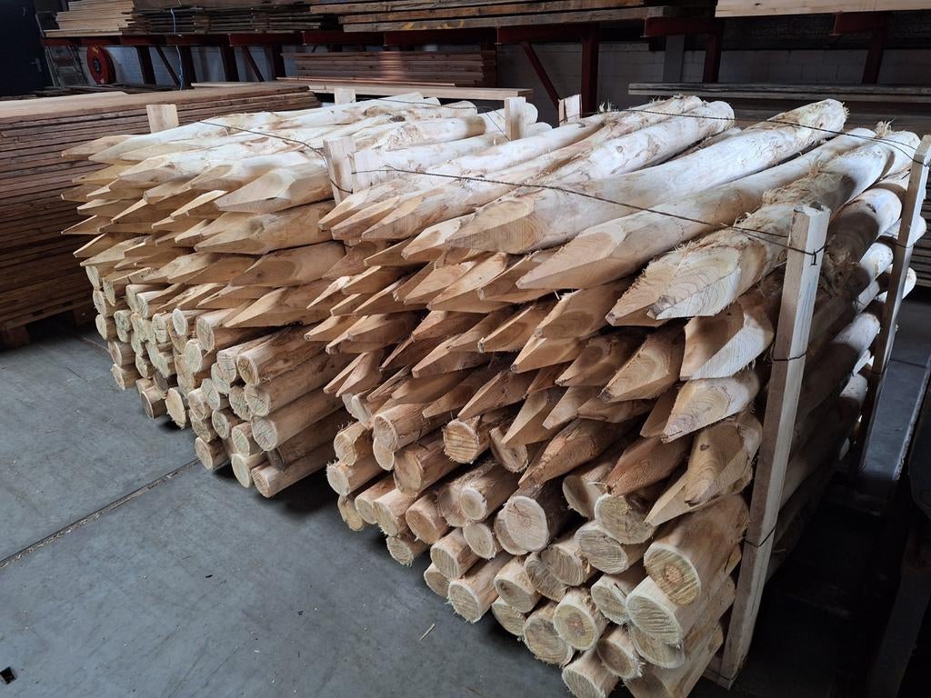 Nieuwe  hardhouten  Rondhout  palen  Robinia  weidepalen, Ophalen of Verzenden, Zo goed als nieuw, 250 cm of meer, Palen